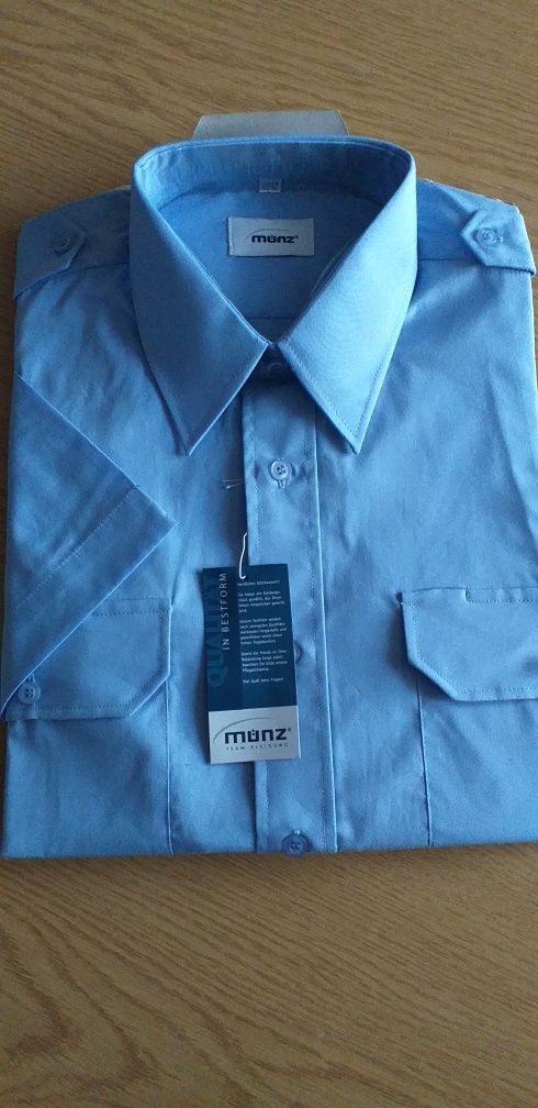 Koszula męska z krótkim rękawem firmy Munz, rozmiar L