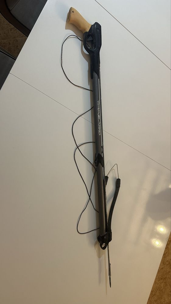 Equipamento de pesca subaquatica