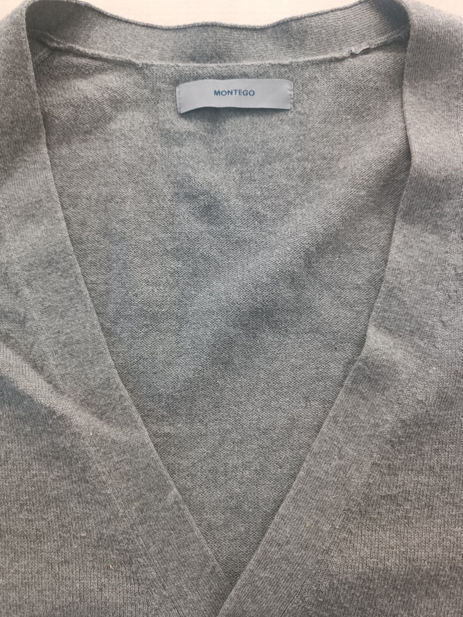 Sweter męski Montego zapinany na guziki