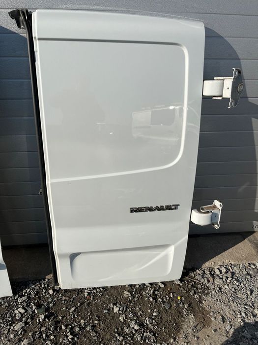 Drzwi tylne prawe Renault Trafic III OV369 DV369