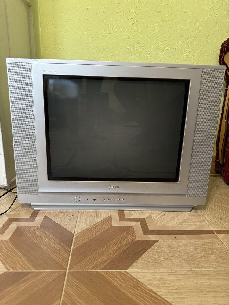 Телевізор LG RT-21FD40RX