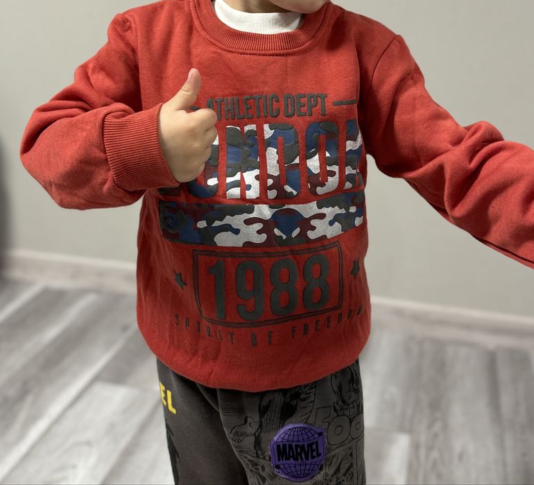 Світшот,кофта,худі,реглан