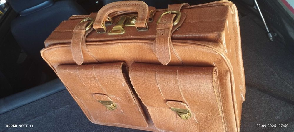 Чемодан деловой.Времен СССР.Кожаный