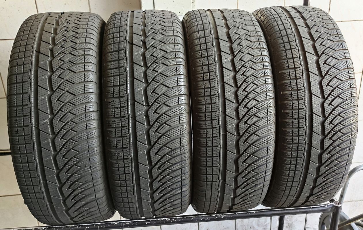 4x 235/45r19 Michelin PilotAlpin Pa4/99v 6,62mm