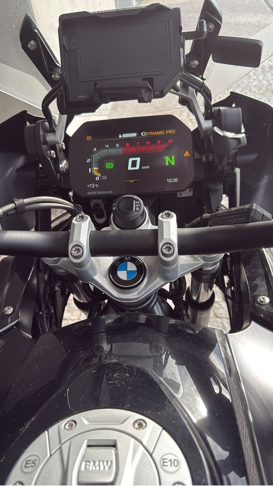 Mota BMW GS 1250 com todos os extras