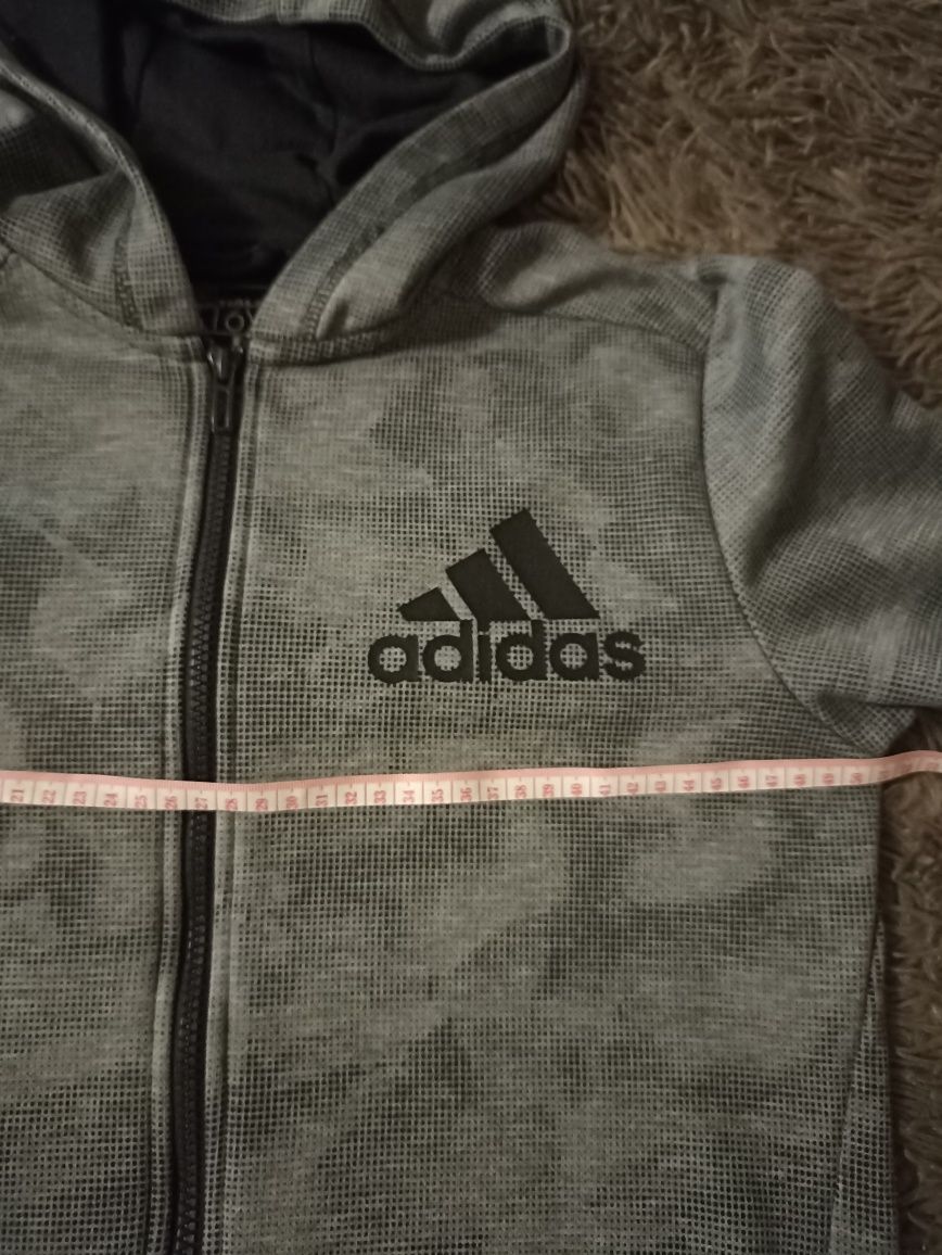 Спортивна кофта, толстовка, худі Adidas . 15-16 років.