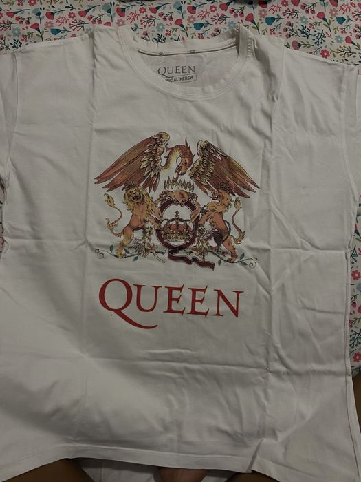 T-shirt com detalhes