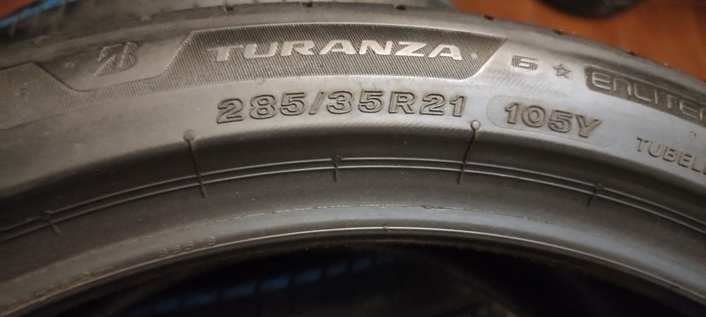 Pneus 285/35/21 semi novos