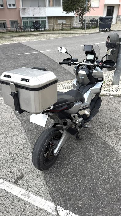 Honda X-ADV 750 + Topcase