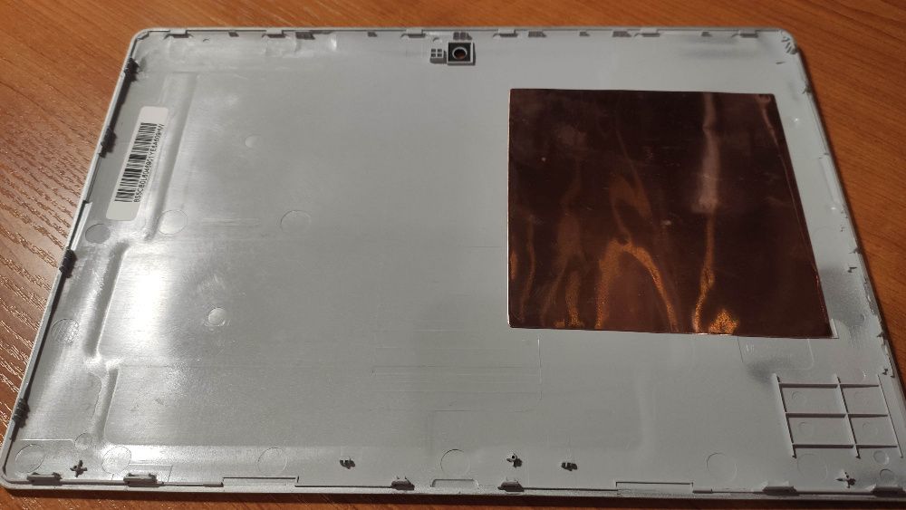 Продается крышка дисплея Lenovo Miix 310.