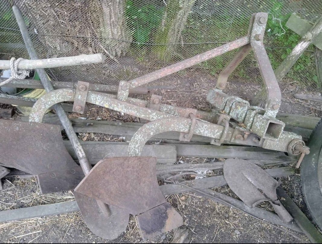 Навісне до трактора Т -25