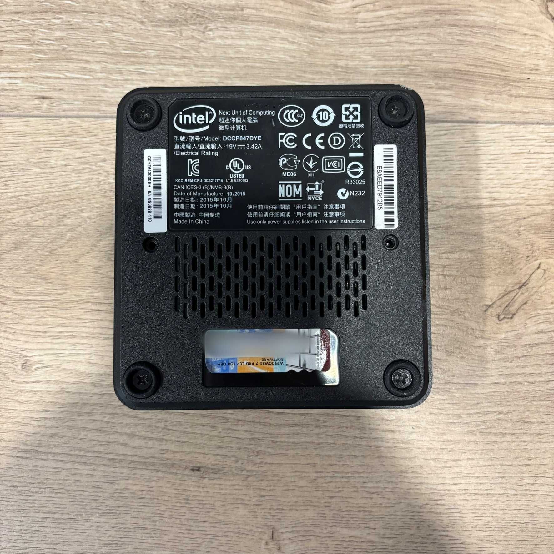 Mini komputer Intel NUC DCCP84DYE | 128gb SSD/ 8GB DDR3