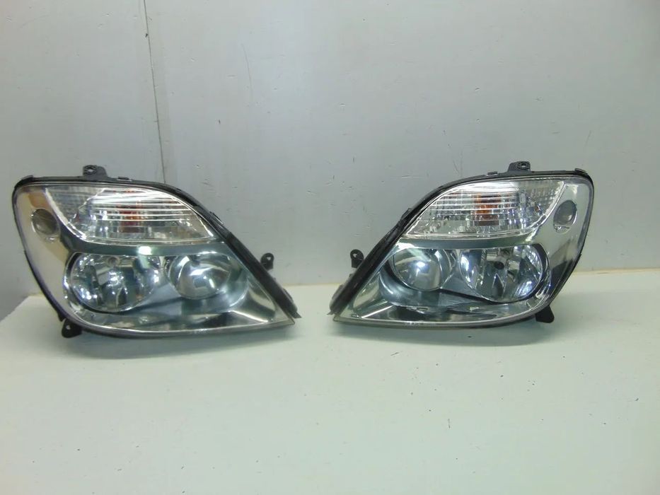 Renault Scenic RX4 faróis