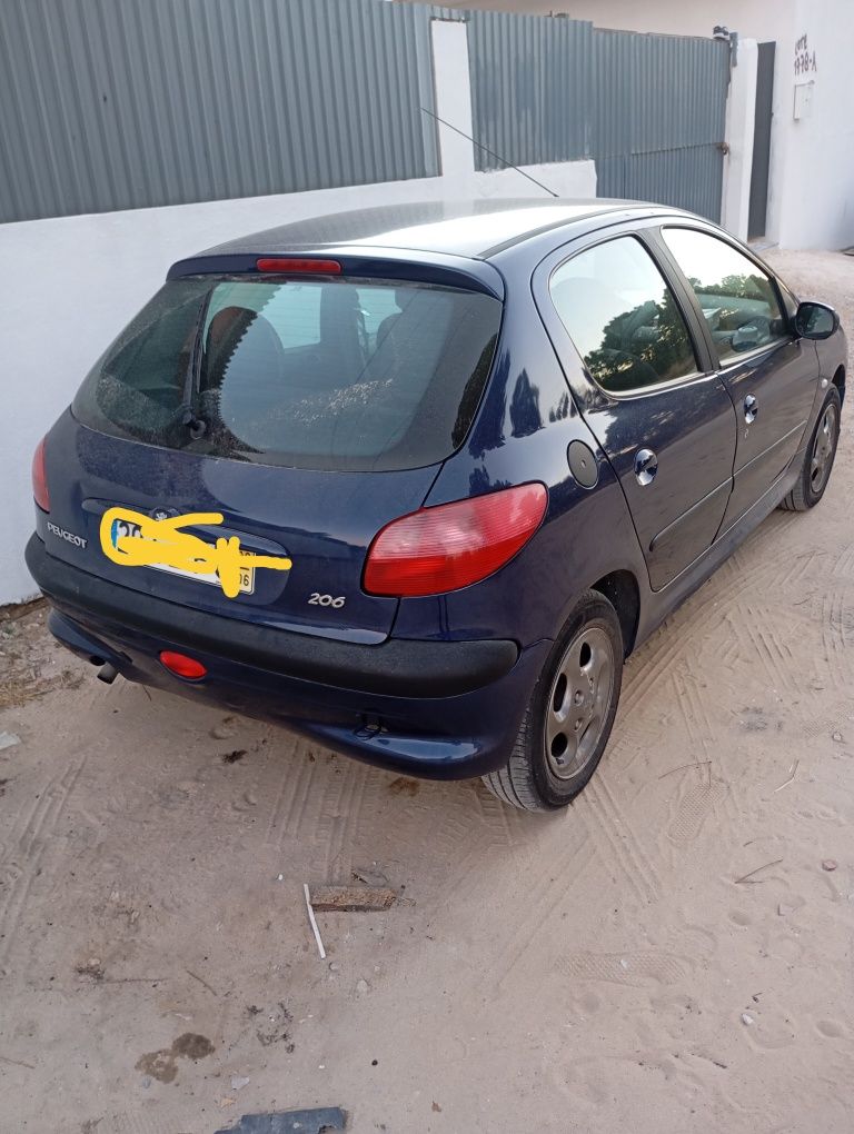 PEUGEOT 206 Hatchback (2A/C) 1.1 i 
Ano 2000
Poder: 60cv
Motor 1.1 L
E