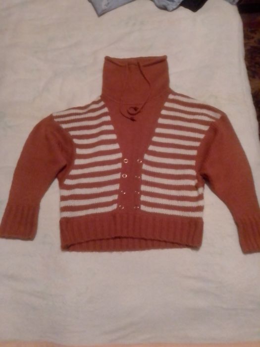 Кофта на 10-11 на девочку