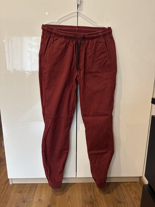 Jiggawear dlugie czerwone spodnie joggery