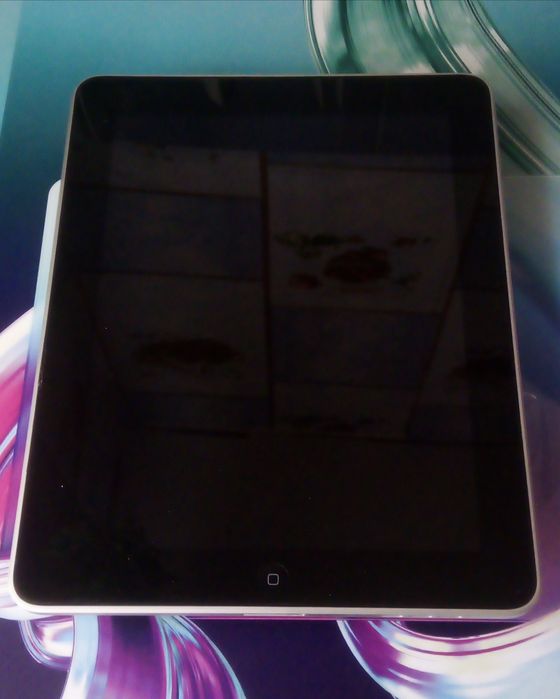 Планшет iPad 16 gb Apple модель 1219 диагональ 10 рабочий