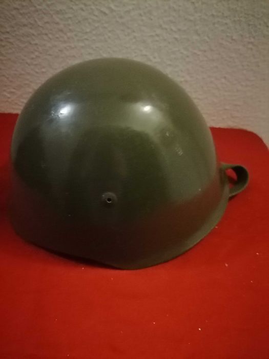 Capacete de ferro de guerra
