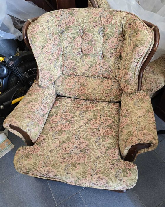 2 Sofás floridos vintage