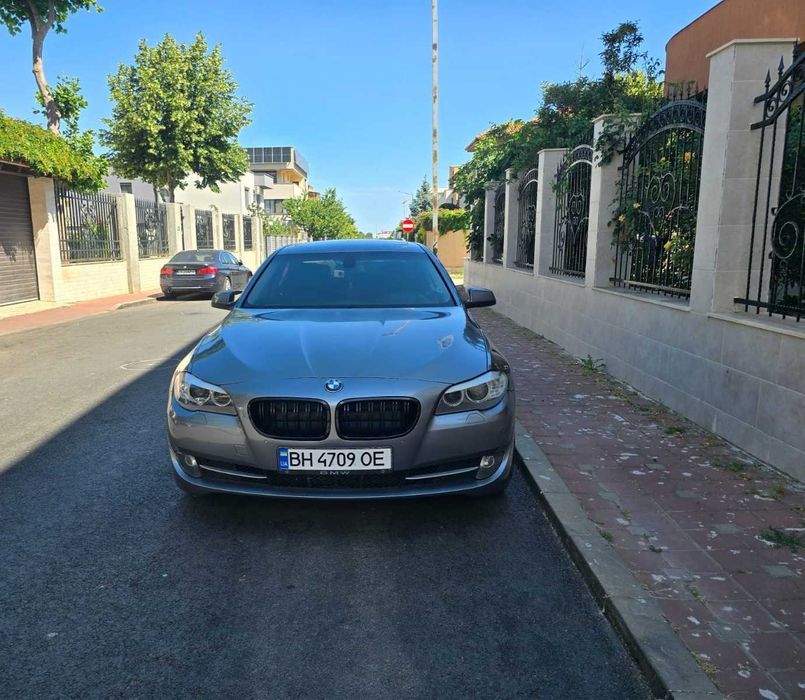 Bmw 528i f10 2011год