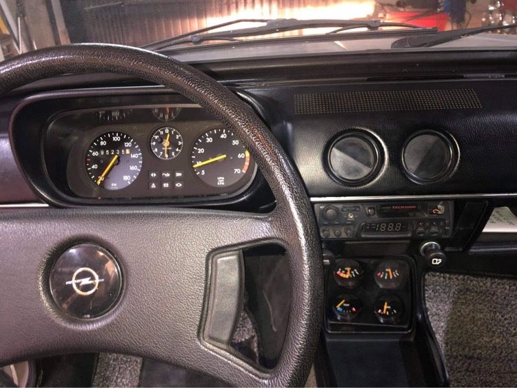 Opel kadett c 1204 sl