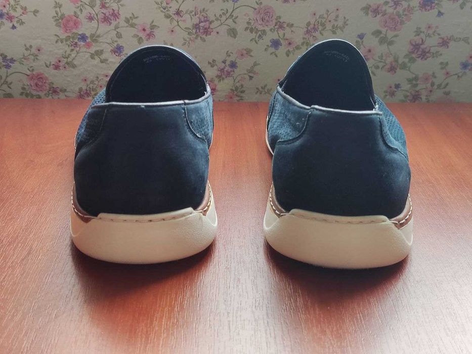 Чоловічі лофери нубукові з перфорацією Estro ER00112557 43 розмір