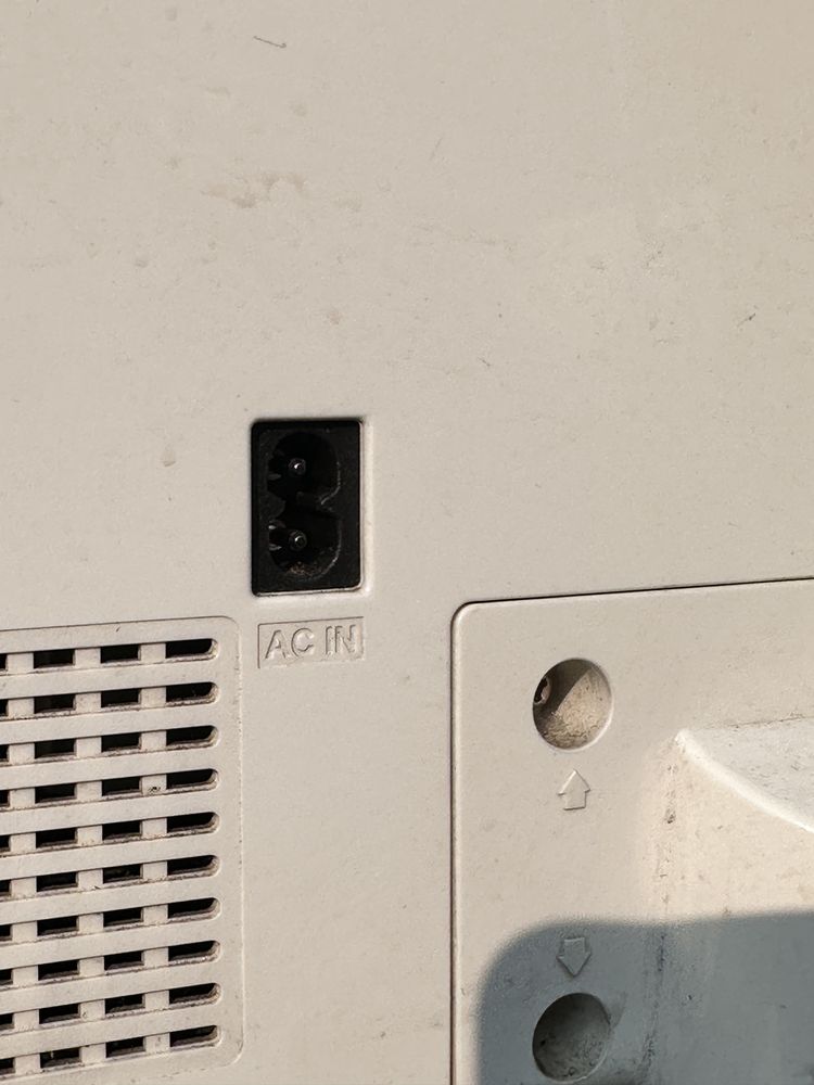 Telewizor SHARP LC32LE320E uszkodzony