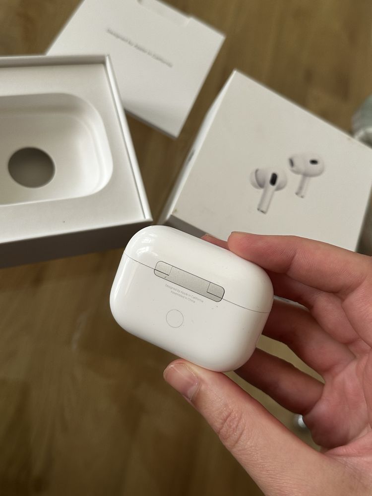 Кейс без навушників AirPods Pro 2 with MagSafe (USB‑C) (MTJV3) (2023)