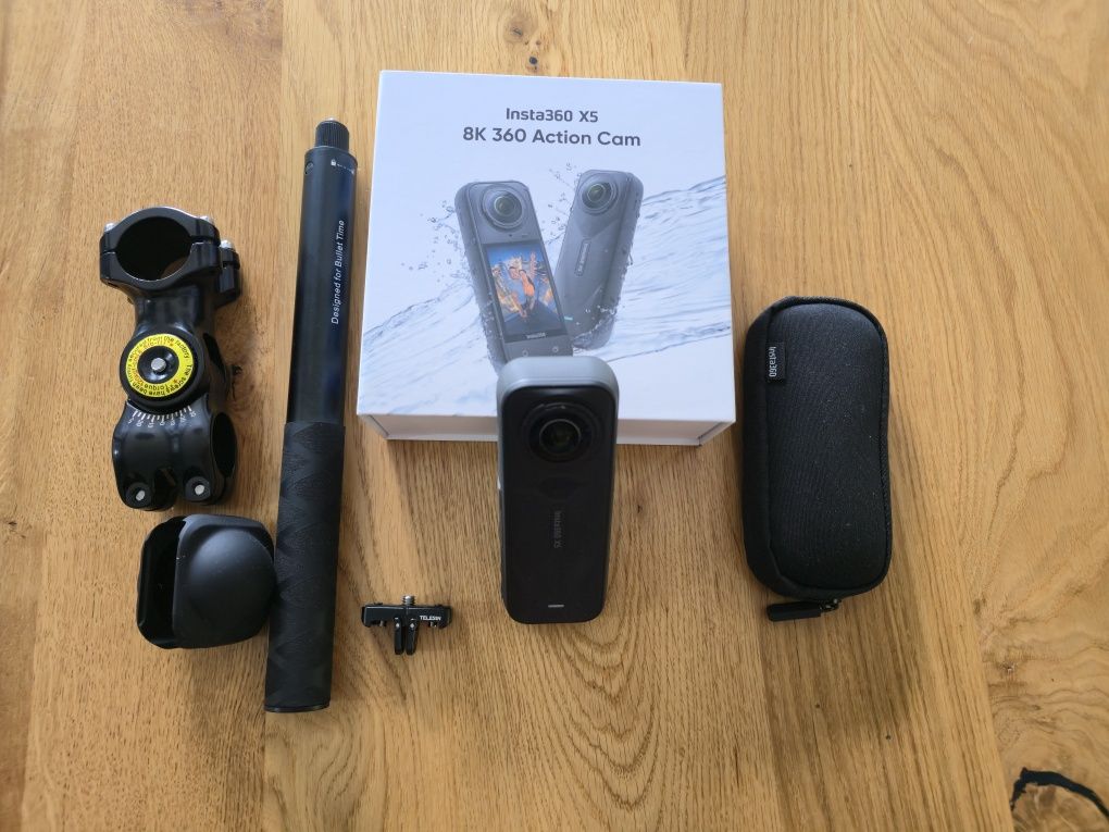 Kamera Insta360 X5 zestaw
