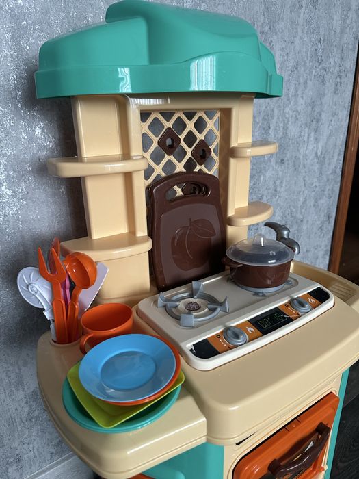 Дитяча кухня зі звуковими ефектами і імітацією пари