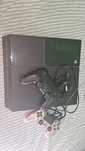 Konsola PlayStation 4 oraz 2 pady