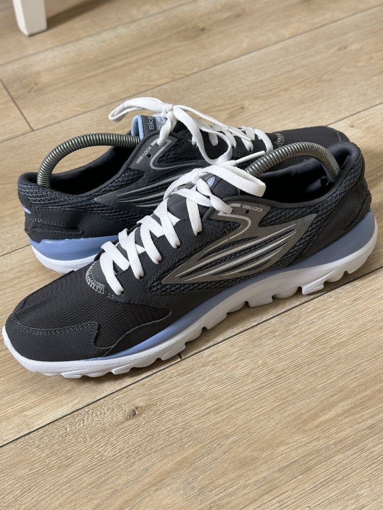 Buty sportowe do biegania skechers