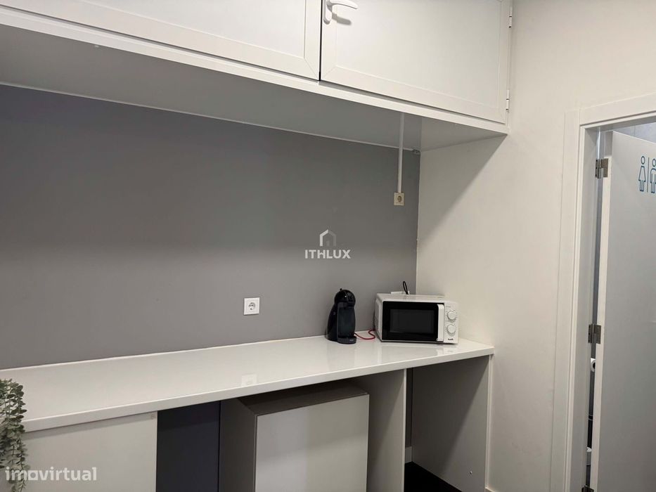 Grande Oportunidade para Investidores - Loja no centro histórico de Oe