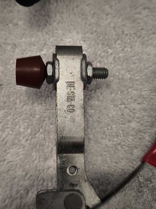 Docisk zacisk uniwersalny montażowy DE-STA-CO 217-U, 202-U