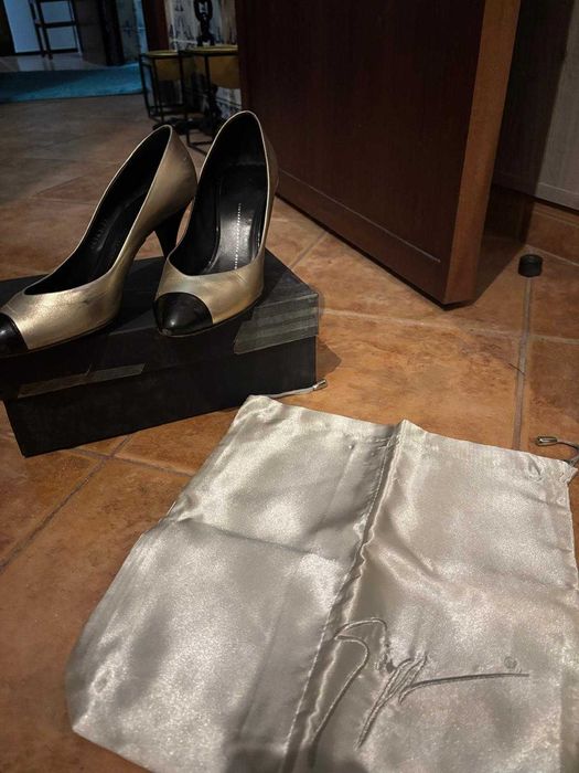 Vendo 5 pares de sapatos alto