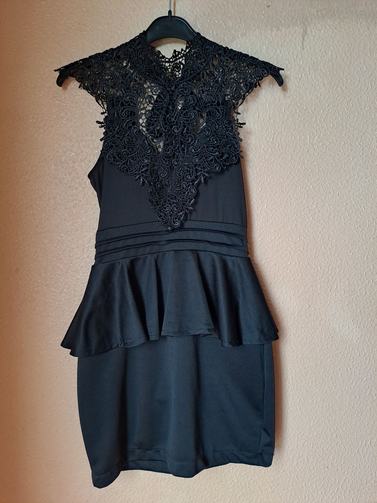 Vestido curto de senhora