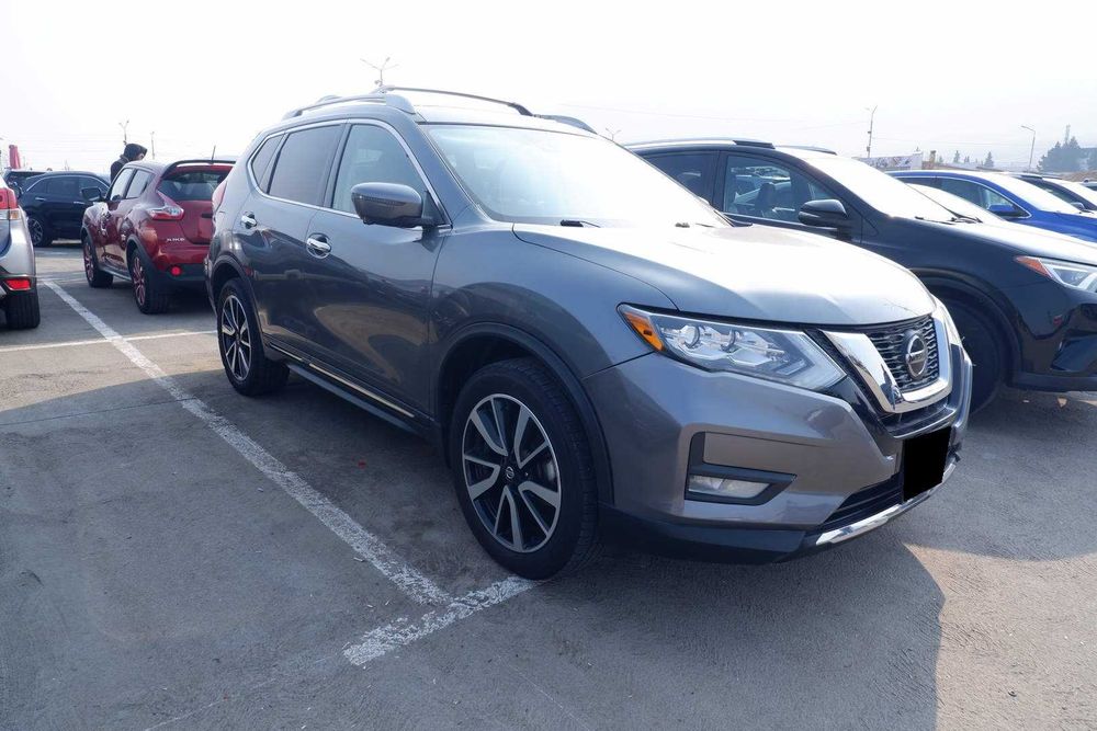 Nissan Rogue 2020 року