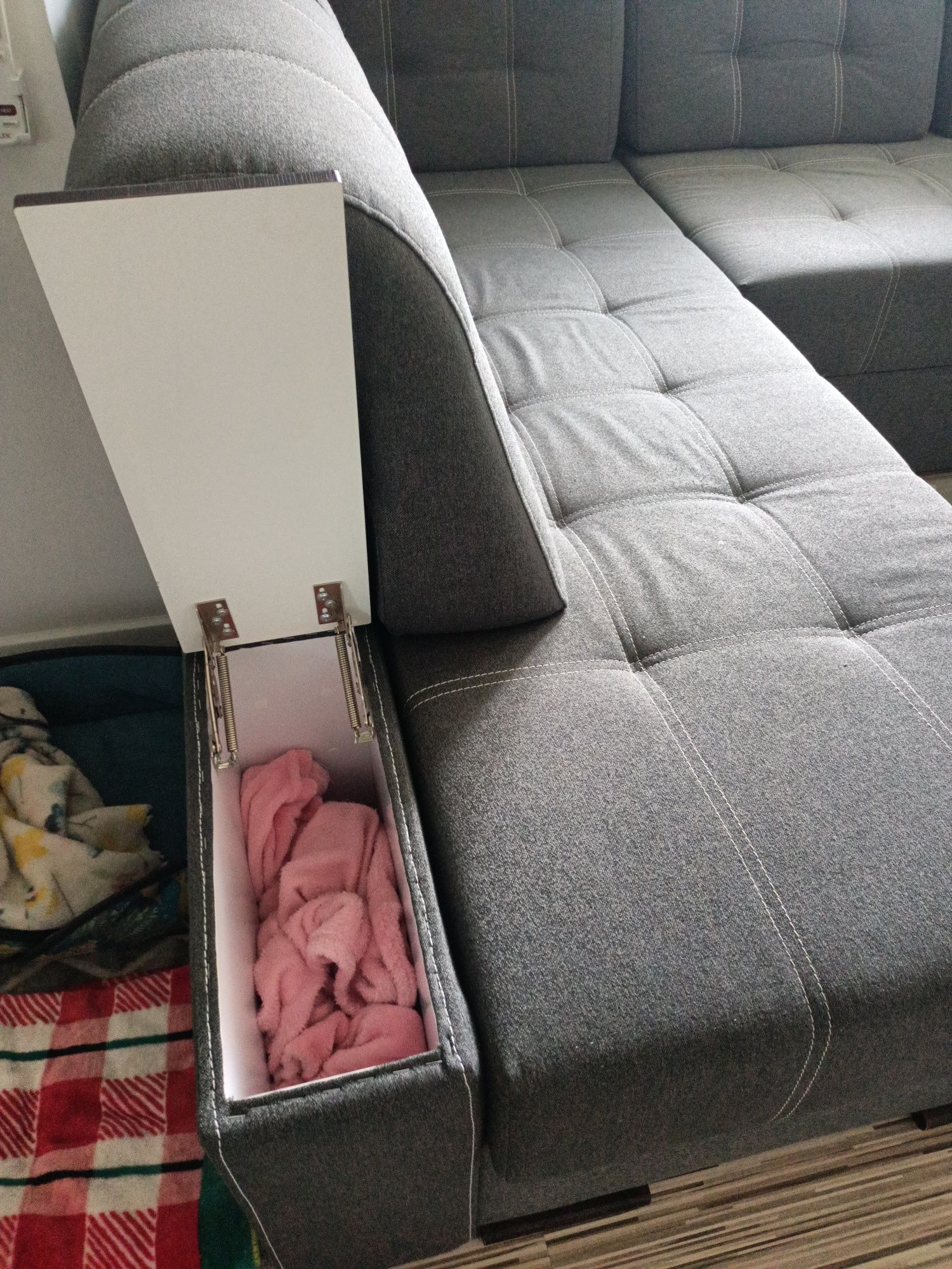 Narożnik z funkcją spania.