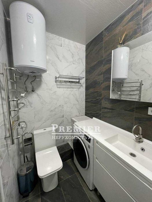 В продаже дом на берегу моря.