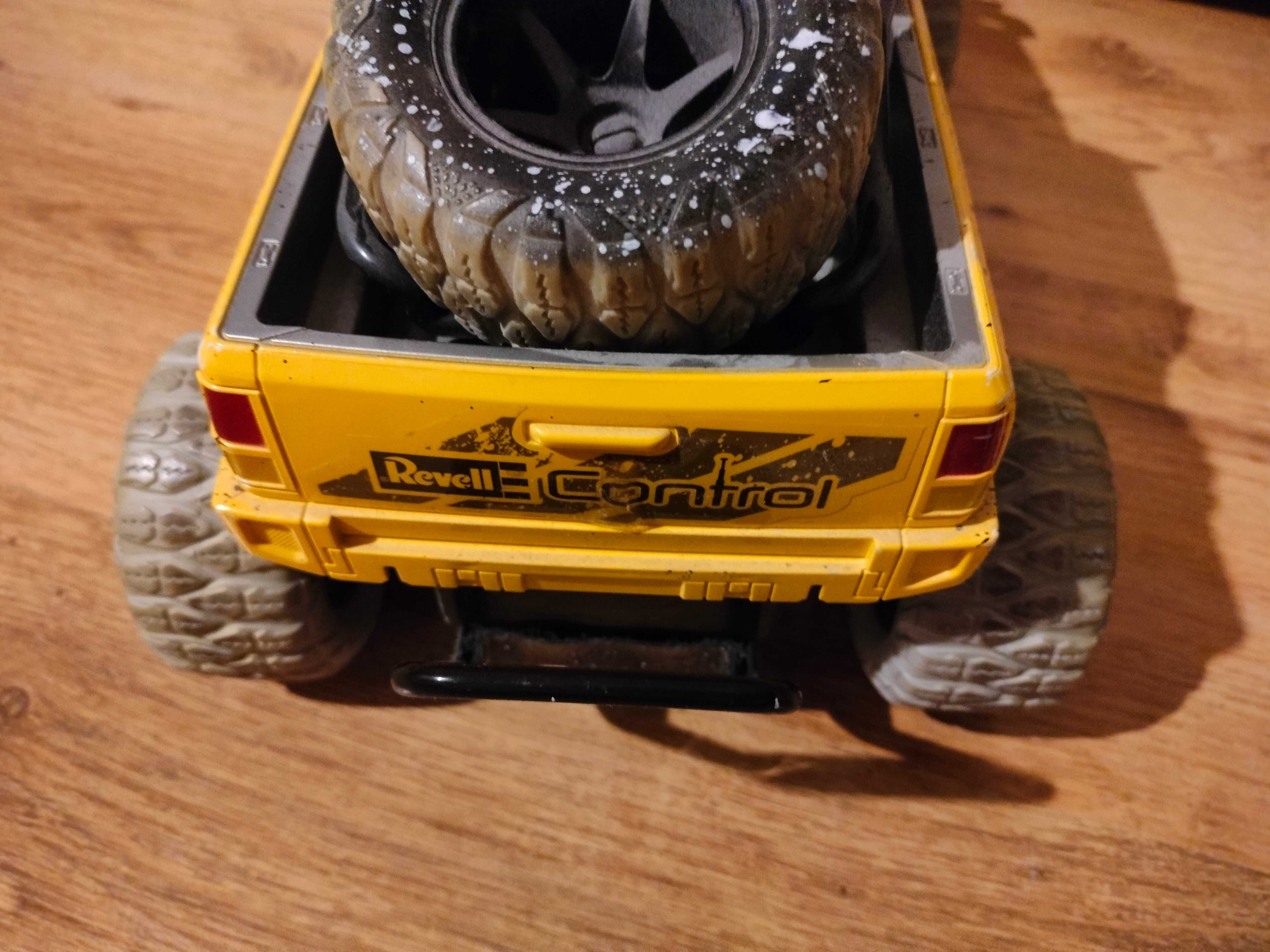 Auto terenowe Dirt Scout Revell Control