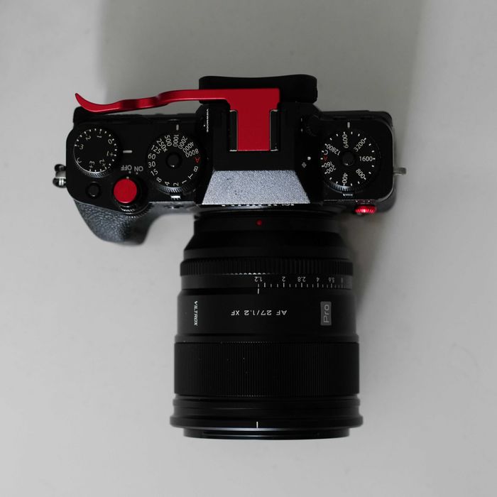 Fujifilm X-T4 + Viltrox Pro 27mm, F:1.2 + Extras