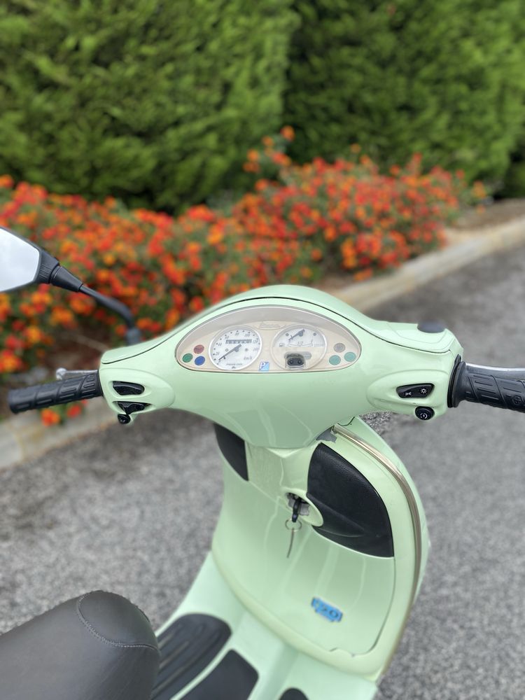 Vespa et4  150-4T