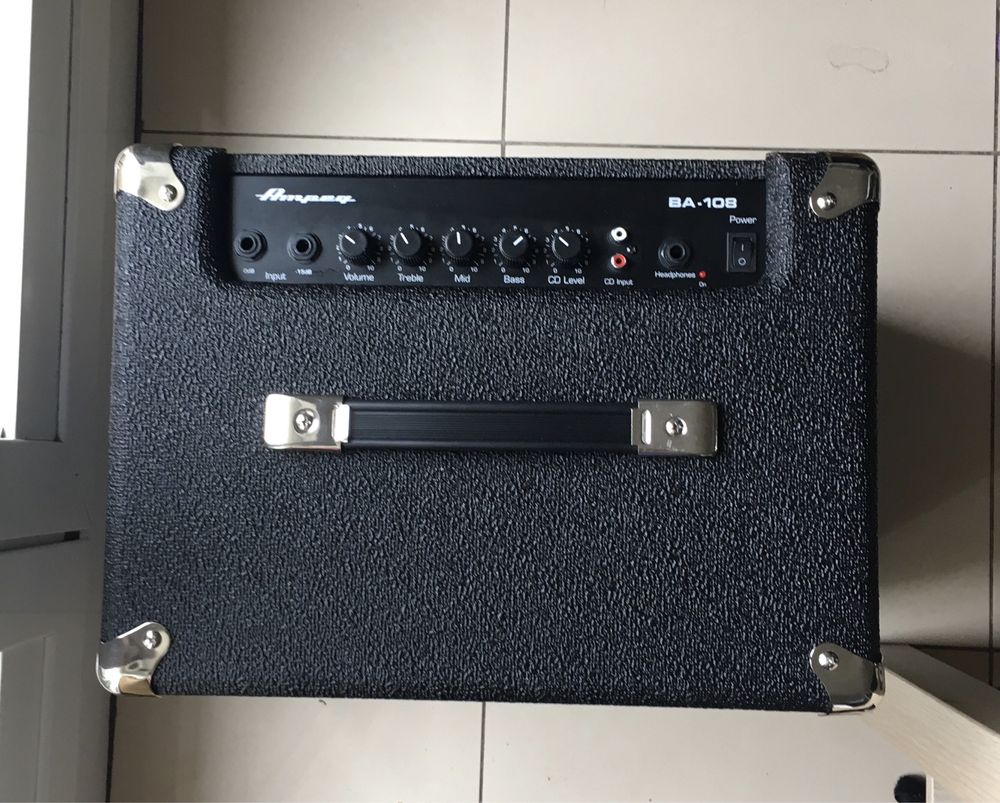 Ampeg BA 108 комбо для бас-гітари