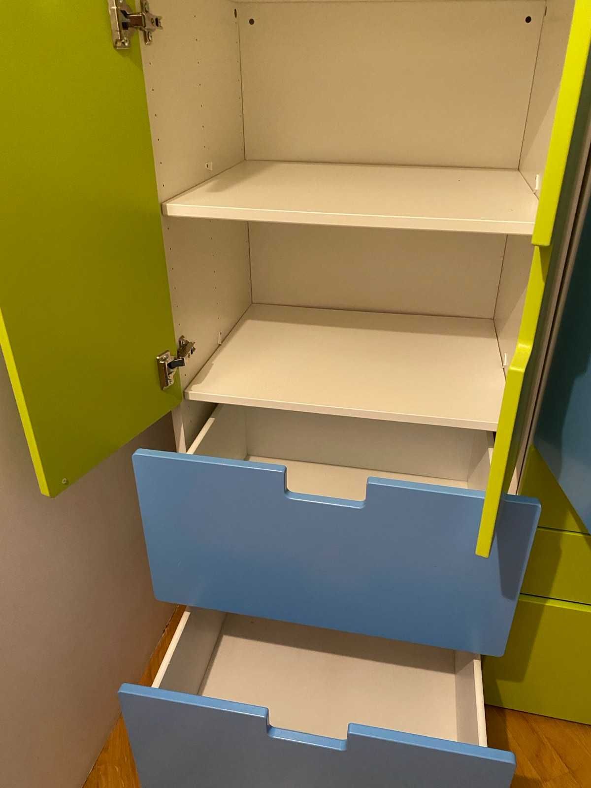 Meble dziecięce IKEA SMÅSTAD – 2 szafy z szufladami i 1 szafka wisząca