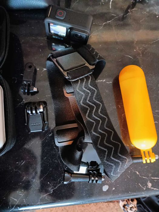 GoPro 10 Black + 3 uchwyty