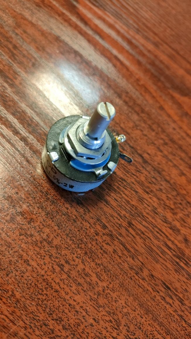 Potencjometr osiowy obrotowy Telpod DG-106 220 om 2 W