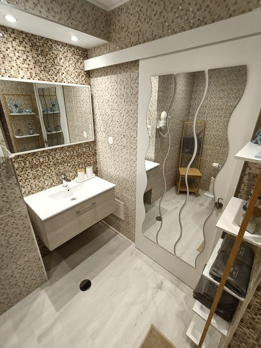 Apartamento T0 remodelado e mobilado