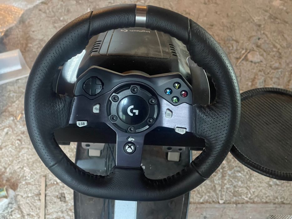 Vendo volante, pedais e selector de mudanças LogiTech g920.