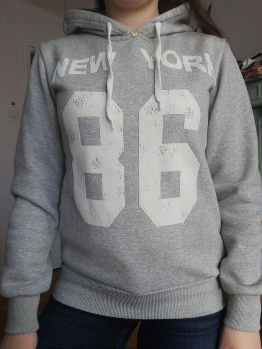 Szara bluza bardzo ciepła z kapturem