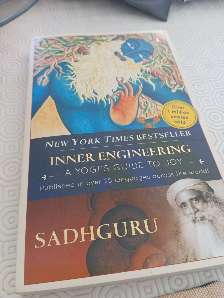 Livro Sadhguru Inner Engineering NOVO